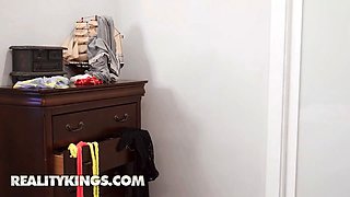 Reality kings - cuties Serena Santos & charlotte lavish indulge in a grubby roomie situation