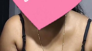 Desi Cute Girls Live Showing Body New Viral Hot Video