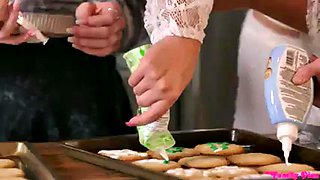 Com stepsis+wishing+for+a+creampie+as+her+christmas+gift 240p: Porn