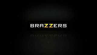 4th Down On All Fours With Alyssa Reece, Sheena Shaw - Brazzers