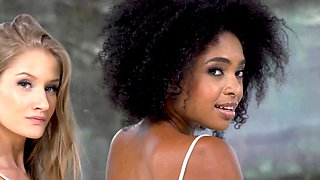 Interracial lesbian threesome with Zazie Skymm & Luna Corazon