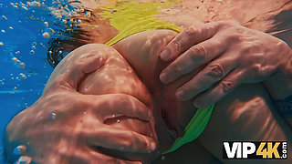 VIP4K. Sex In The Pool Is The Best Way To Cool Down