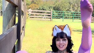 Amateur brunette ariana marie solo toying