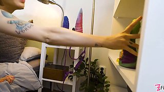 Heavily Tattooed Girl loves having her Friends Assholes Open Wide