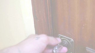 Amateur hands free close up blowjob