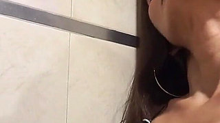 Stepmother Is Seduced by Her Stepson Who Lets Himself Be Carried Out by Pleasure and Lust Until He Makes Him Cum.