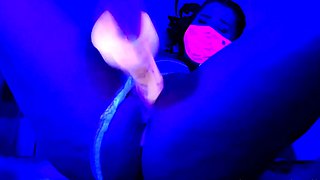 Sexy asian toys her pussy and ass on webcam