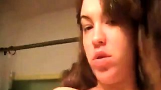 Hot Brunette Babe Shows Off Her Big Pregnant Tits on Webcam