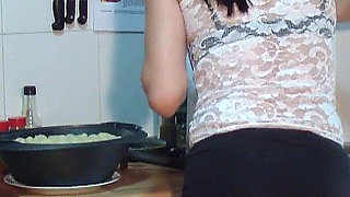 Sexy Cooking with Me