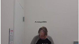 Get Ready To Tan With P1ssqueen W/ Pee