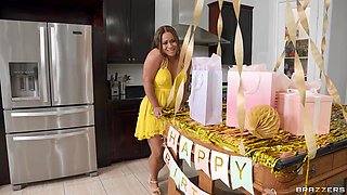 Super Squirt Cake Destroyer Gets Anal Surprise With Alex Jones, Ny Ny Lew - Brazzers