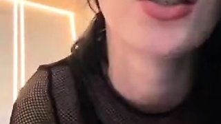 Webcam brunette solo masturbation