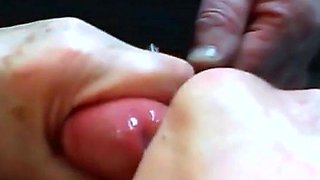 Old Lady Gives Amateur Blowjob