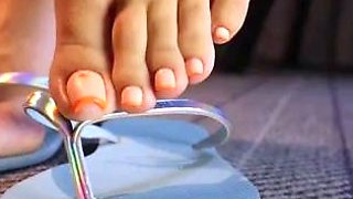 Linsey Dawn solo foot fetish