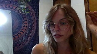 Webcam milf with breast milk live hardcore masturbate