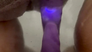 A nice hot 🥵 bath