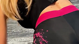 Wifebucket Amateurs - After a Hard Workout, She Wants a Hard Cock