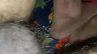 Apna lund dikha ke tadpa raha hai logo ko