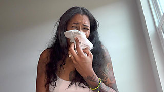 Secrets Out Foot Addict Busted by Girlfriend