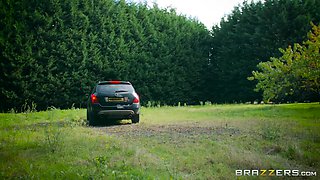 Teens In The Backseat With Jimena Lago, Angel Wicky, Sam Bourne - Brazzers