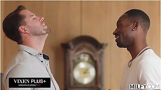 Sexy Blonde Milf Brooklyn Chase Gets Spit-roasted By Two Young Studs