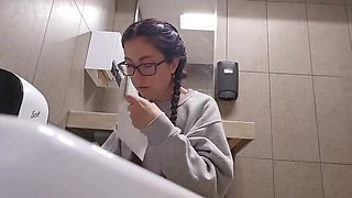 Nerdy Faery's Piss Fetish: Amateur Canadian Babe Peeing in Public Toilet