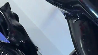 Mistressae & Miss Lilly Seaty Makeout Session