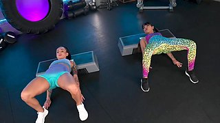 Fingering with lesbians leads to incredible orgasms