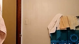 Big boob brunette masturbates on webcam