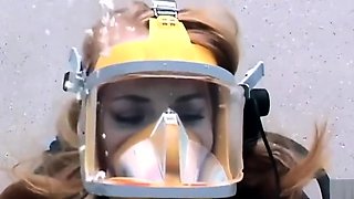 Leah Wilde FFM scuba masturbation