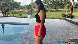 Fucking a Colombian Woman Who Uncaged Me in the Pool