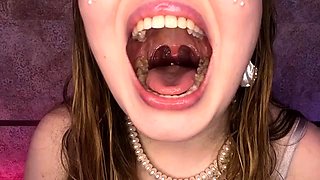 Shye White Giantess Hooked Her Tiny Fisherman