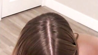Lissome chick's blowjob clip