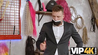 Supreme clothes open all slots