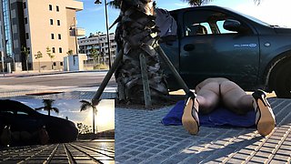 Amateur hottie fucked outdoor in public