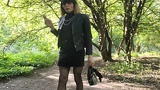 Vanessa Bitchx In Show Off Your Mini Skirt In Jeans, Open Cul On A Parking Paris Chiennetrvprod91