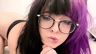 Hot amateur webcam teen masturbates for their fans