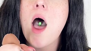 Webcam brunette solo masturbation