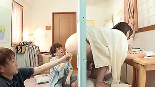 Wall Butt Share House: Daily Female Resident's Wall Butt Duty x4x976E05E45BD46A90F9