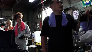Asian amateur slut fucks blowjob and handjob