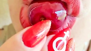 Sexy hottie Anetta Keys enjoys a solo toy masturbation