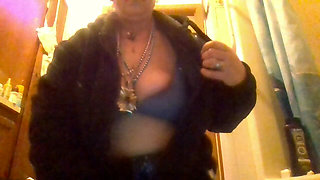 Stripping Tease Yoga Flash Pussy