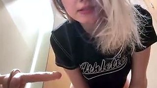 Russian camwhore Baravisha in a mall, toilet