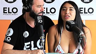 Verito Aguas goes through the spicy room in Mexico City