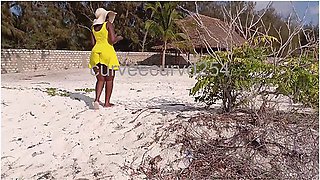 Looking For Someone To Fuck Me At The Beach