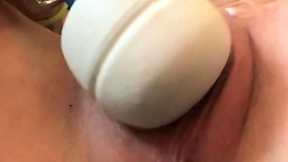 Amateur Close Up Squirting Masturbation