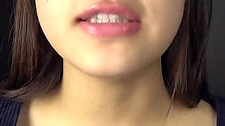 Reia Hoshino, the Queen of Saliva, Plays with Her Naughty Tongue for You