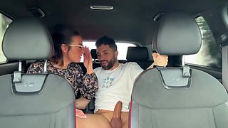 on se fait le pari de baiser au car wash