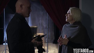 mom photographer fucks monster chopper client