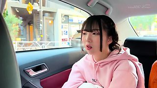 Amateur Asian teen sucks this big hard cock